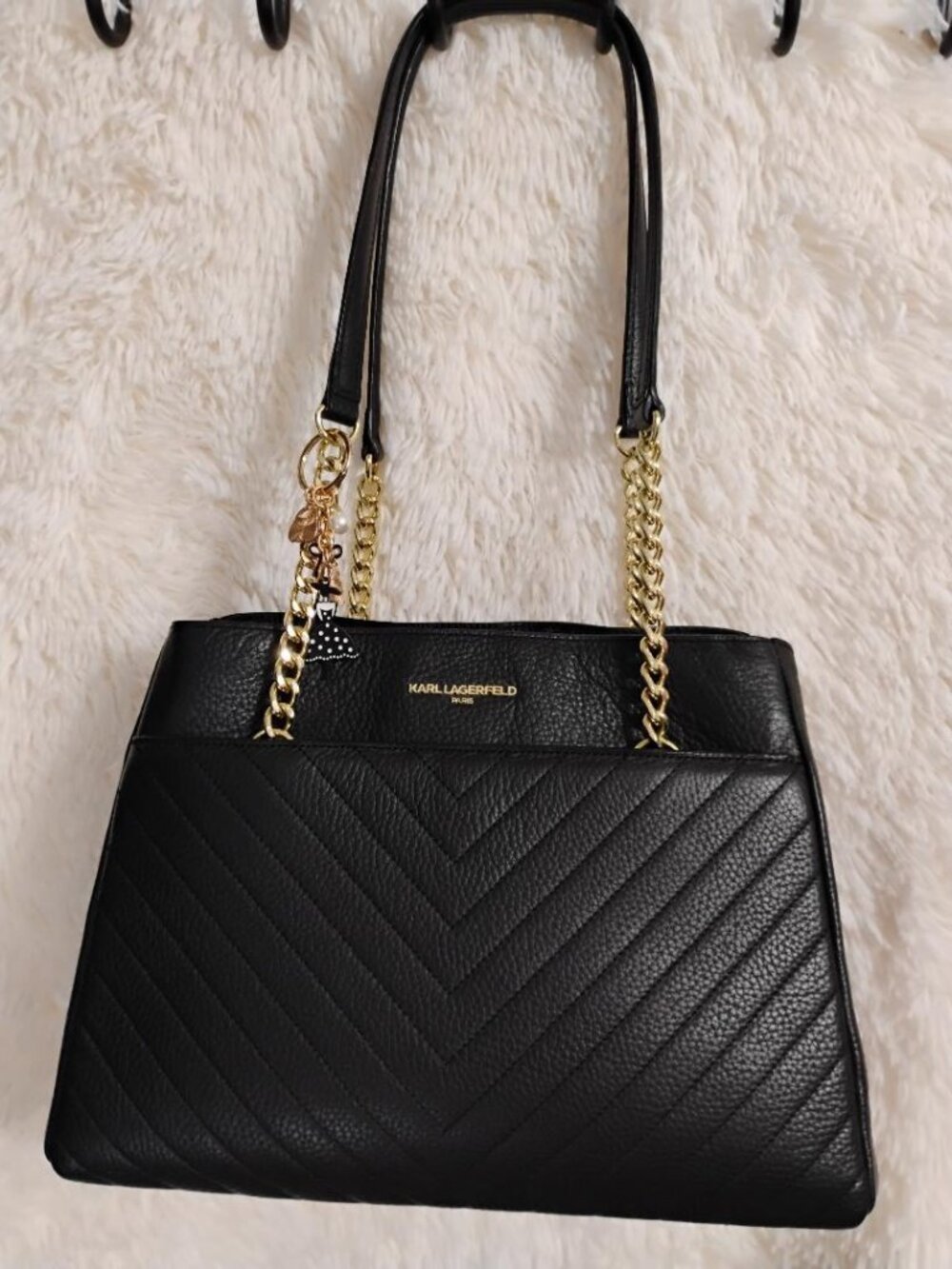KARL LAGERFELD Paris Women's Chain/Leather Strap Black Shoulder Bag EUC